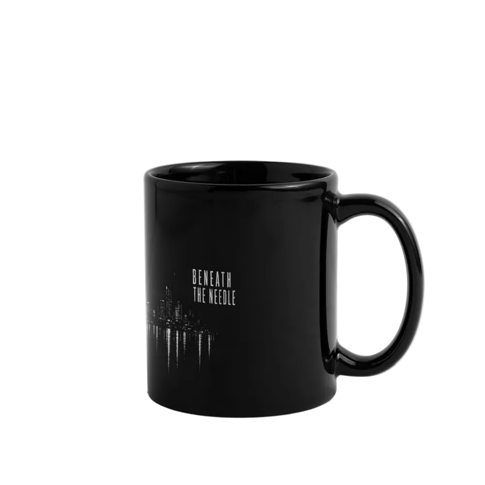 Sanja · Tasse - Schwarz